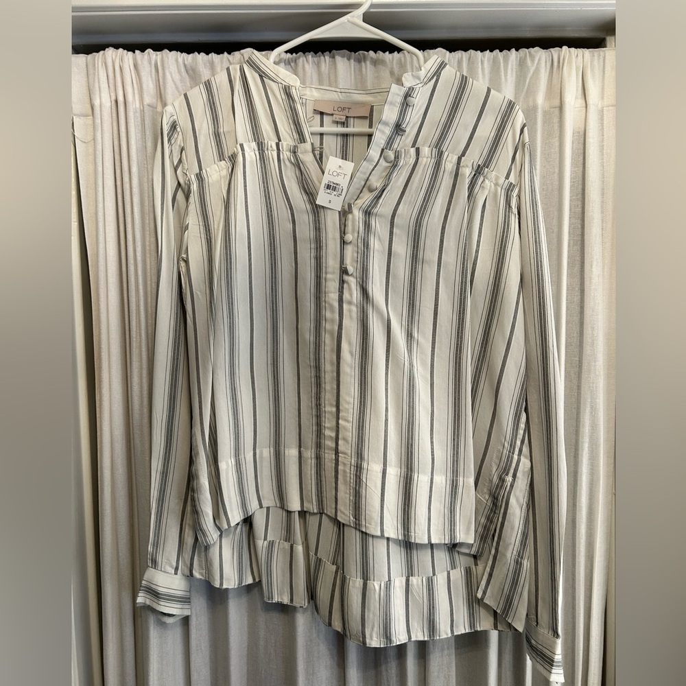 LOFT Women's Striped Gray Blouse NWT size S